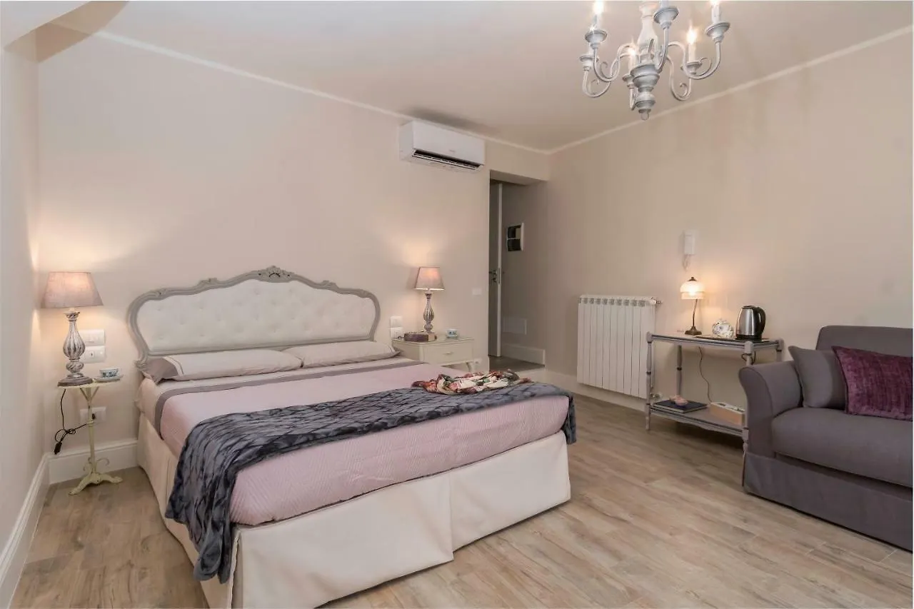 Pistoia Luxury Suite 3*,  Italy
