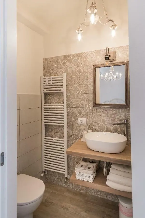 Pistoia Luxury Suite Guest house